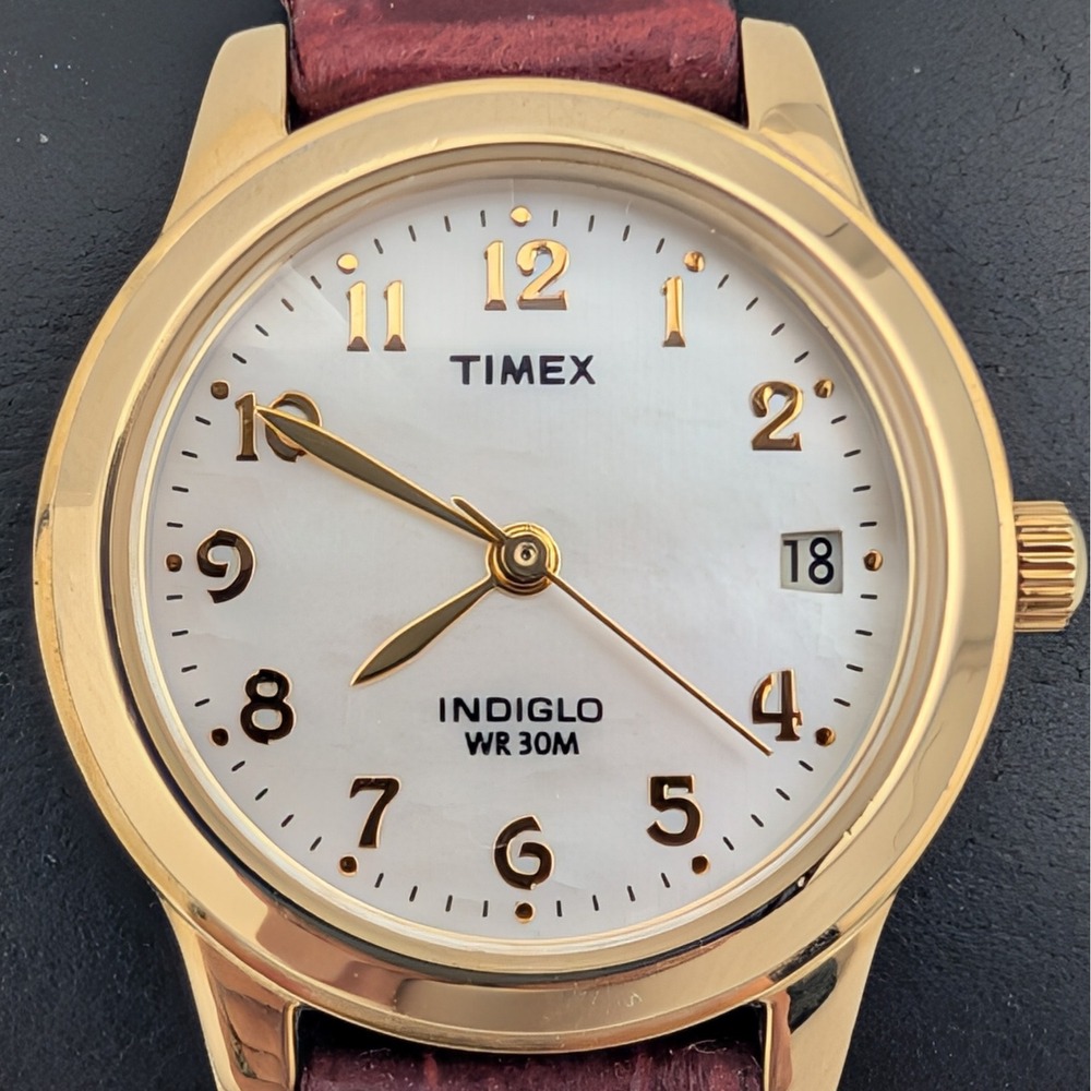 Timex Indiglo Mother of Pearl Dial Gold Tone Burgandy Leather Strap Watch 25mm - Picture 2 of 10